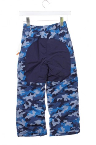 Dětské kalhoty pro zimní sporty  Amazon Essentials, Velikost 6-7y/ 122-128 cm, Barva Vícebarevné, Cena  1 529,00 Kč