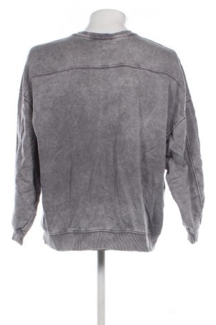 Herren Shirt Bershka, Größe M, Farbe Grau, Preis 13,99 €
