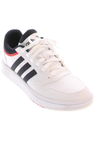 Férfi cipők
 Adidas, Méret 44, Szín Fehér, Ár 54 599 Ft