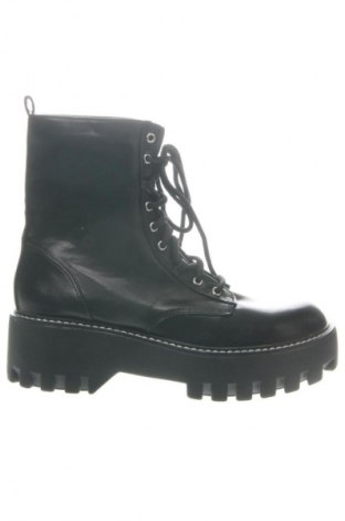 Férfi cipők
 Unbranded, Méret 42, Szín Fekete, Ár 11 829 Ft