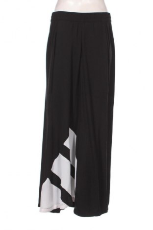 Пола Adidas Originals, Размер M, Цвят Черен, Цена 38,99 лв.