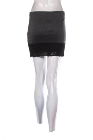 Φούστα Stradivarius, Μέγεθος S, Χρώμα Γκρί, Τιμή 9,72 €