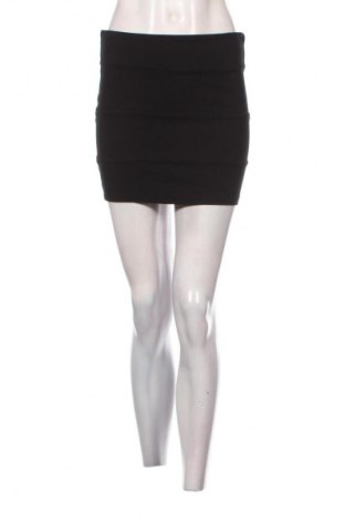 Spódnica Stradivarius, Rozmiar S, Kolor Czarny, Cena 43,68 zł