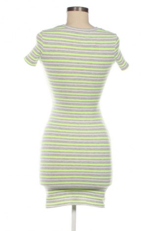 Sukienka Bershka, Rozmiar XS, Kolor Kolorowy, Cena 124,48 zł