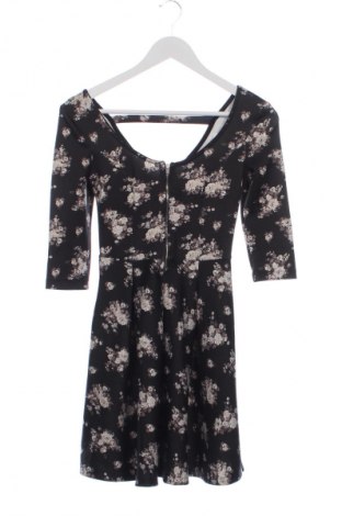 Sukienka Bershka, Rozmiar S, Kolor Kolorowy, Cena 43,99 zł