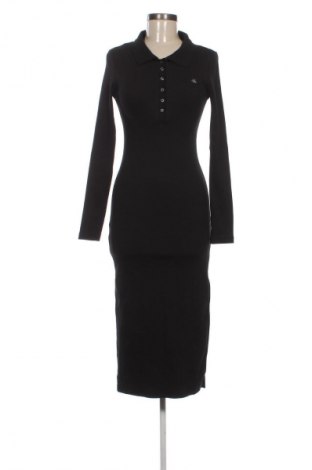 Рокля Calvin Klein Jeans, Размер XS, Цвят Черен, Цена 169,99 лв.