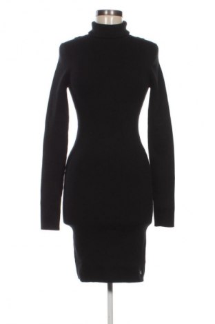 Рокля Calvin Klein Jeans, Размер M, Цвят Черен, Цена 144,99 лв.