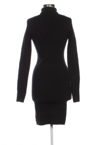 Рокля Calvin Klein Jeans, Размер M, Цвят Черен, Цена 144,99 лв.