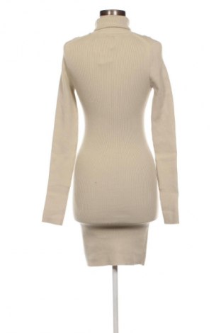 Sukienka Calvin Klein Jeans, Rozmiar M, Kolor ecru, Cena 659,99 zł