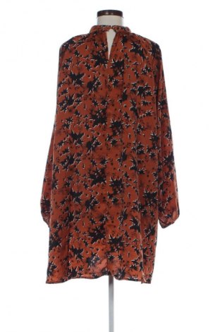 Sukienka Casual Ladies, Rozmiar XXL, Kolor Kolorowy, Cena 66,67 zł