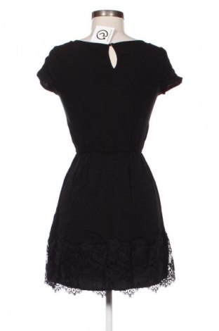 Kleid Cropp, Größe XS, Farbe Schwarz, Preis 19,99 €