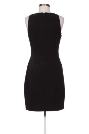 Sukienka Guess, Rozmiar M, Kolor Czarny, Cena 220,69 zł