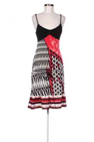 Rochie Guess By Marciano, Mărime M, Culoare Multicolor, Preț 342,11 Lei