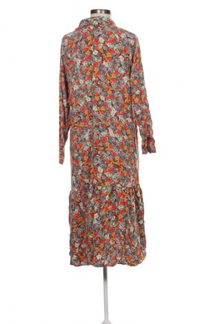 Šaty  H&M, Velikost M, Barva Vícebarevné, Cena  366,00 Kč