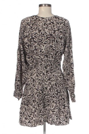 Šaty  H&M, Velikost M, Barva Vícebarevné, Cena  389,00 Kč