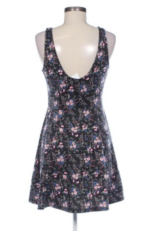 Šaty  H&M Divided, Velikost L, Barva Vícebarevné, Cena  366,00 Kč