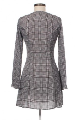 Рокля H&M Divided, Размер S, Цвят Многоцветен, Цена 77,14 лв.