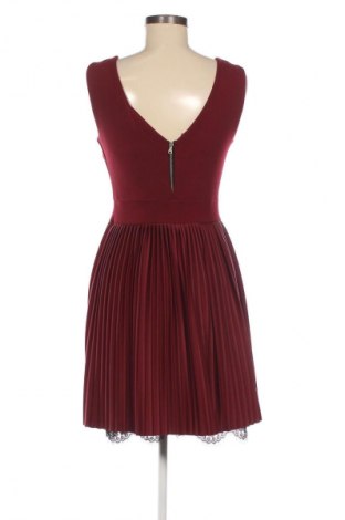 Kleid King Kong, Größe M, Farbe Rot, Preis 41,94 €