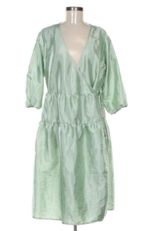 Kleid Love Copenhagen, Größe M, Farbe Grün, Preis 41,94 €