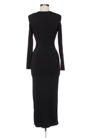 Šaty  Pull&Bear, Velikost S, Barva Černá, Cena  367,00 Kč