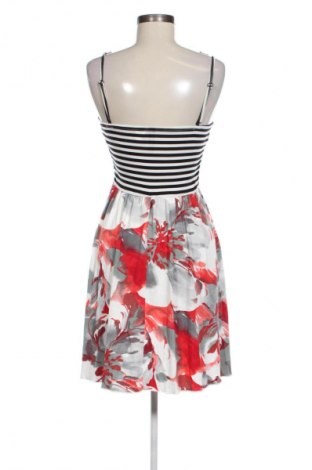 Рокля Rainbow, Размер S, Цвят Многоцветен, Цена 20,99 лв.