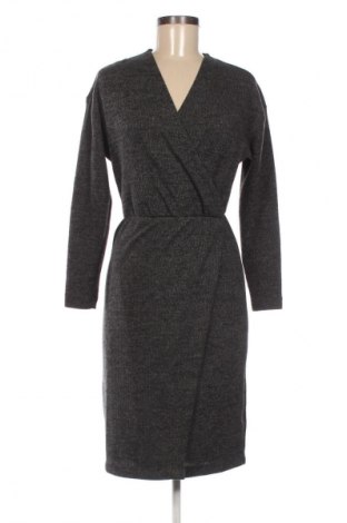 Kleid Reserved, Größe XS, Farbe Grau, Preis 14,83 €