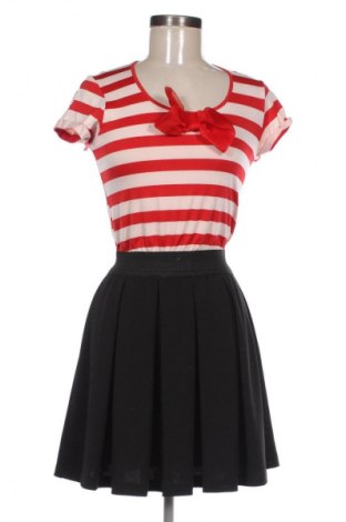 Kleid Rinascimento, Größe M, Farbe Mehrfarbig, Preis € 95,65
