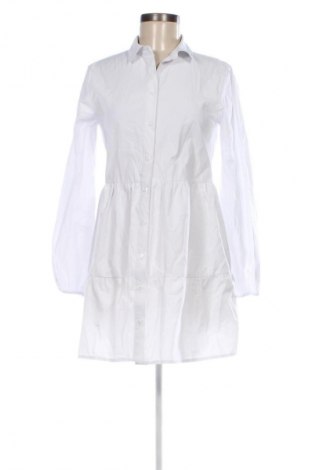Sukienka Stradivarius, Rozmiar M, Kolor Biały, Cena 67,99 zł