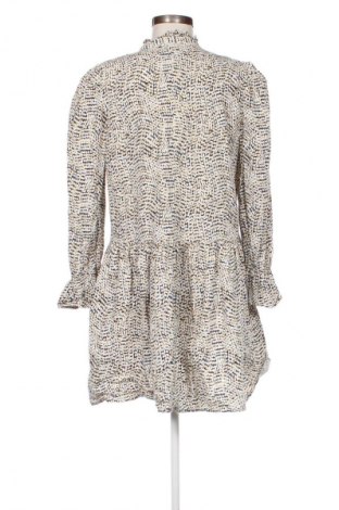 Рокля Vero Moda, Размер S, Цвят Многоцветен, Цена 24,66 лв.