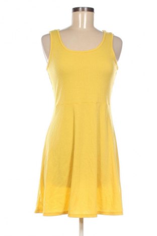 Sukienka Vero Moda, Rozmiar M, Kolor Żółty, Cena 163,99 zł