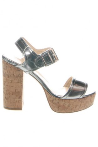 Sandale Divine Follie, Mărime 38, Culoare Argintiu, Preț 602,63 Lei