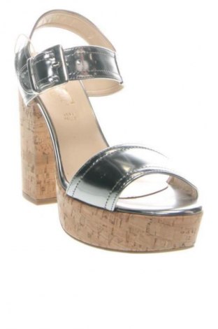 Sandale Divine Follie, Mărime 38, Culoare Argintiu, Preț 602,63 Lei