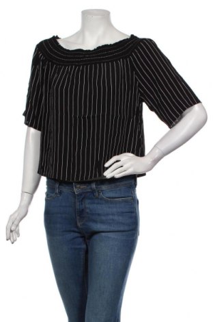 Γυναικεία μπλούζα Pull&Bear, Μέγεθος L, Χρώμα Μαύρο, Τιμή 18,93 €