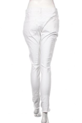 Γυναικείο Τζίν Urban Classics, Μέγεθος XL, Χρώμα Λευκό, 98% βαμβάκι, 2% ελαστάνη, Τιμή 22,48 €