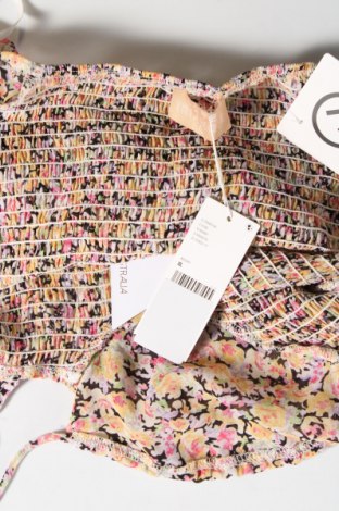 Дамска блуза Love Triangle, Размер XL, Цвят Многоцветен, Цена 72,00 лв.