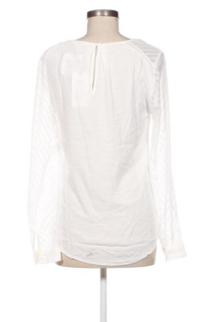 Дамска блуза Object, Размер M, Цвят Бял, Цена 72,00 лв.