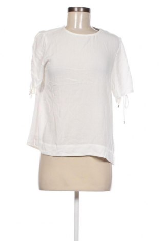 Дамска блуза Q/S by S.Oliver, Размер S, Цвят Екрю, Цена 5,76 лв.