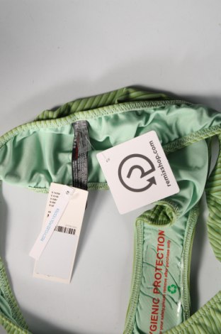 Damen-Badeanzug Out From Under, Größe M, Farbe Grün, Preis 2,37 €