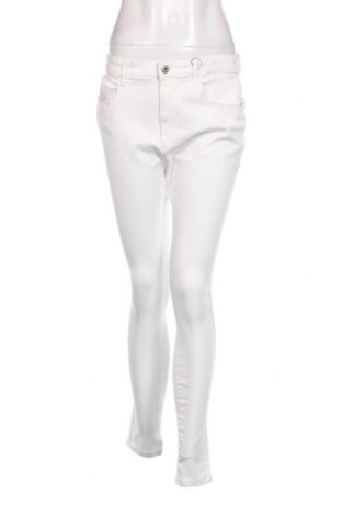 Γυναικείο Τζίν ONLY Carmakoma, Μέγεθος L, Χρώμα Λευκό, Τιμή 6,66 €