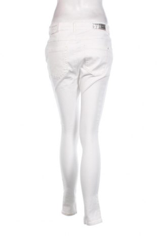Γυναικείο Τζίν ONLY Carmakoma, Μέγεθος L, Χρώμα Λευκό, Τιμή 6,66 €