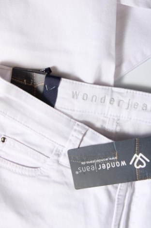 Дамски дънки Wonder Jeans, Размер M, Цвят Бял, Цена 87,00 лв.