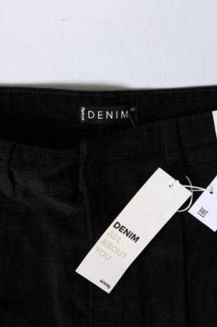 Дамски джинси Sinsay, Размер M, Цвят Черен, Цена 9,66 лв.