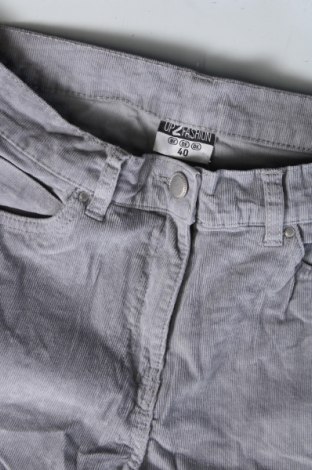 Дамски джинси Up 2 Fashion, Размер M, Цвят Сив, Цена 4,93 лв.