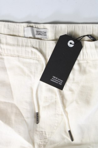 Дамски къс панталон ! Solid, Размер M, Цвят Екрю, Цена 72,00 лв.