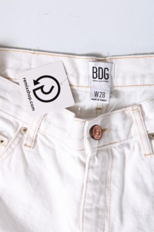 Damen Shorts BDG, Größe M, Farbe Weiß, Preis 37,11 €