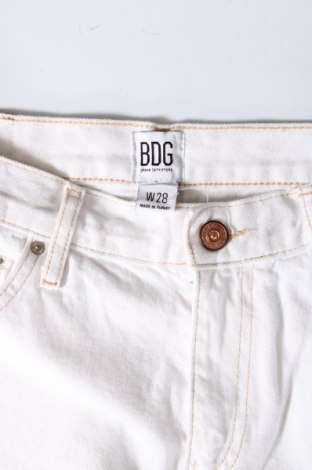 Pantaloni scurți de femei BDG, Mărime M, Culoare Alb, Preț 21,32 Lei