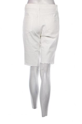 Pantaloni scurți de femei Camaieu, Mărime M, Culoare Alb, Preț 23,45 Lei