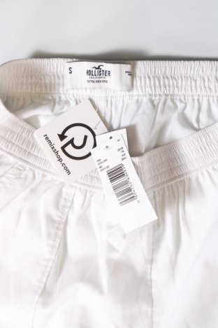 Дамски къс панталон Hollister, Размер S, Цвят Бял, Цена 72,00 лв.
