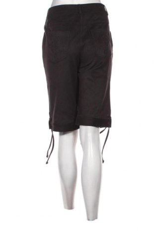 Дамски къс панталон Janet & Joyce, Размер L, Цвят Черен, Цена 72,00 лв.