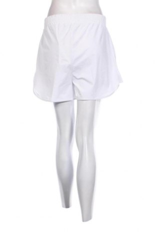 Дамски къс панталон NA-KD, Размер XS, Цвят Бял, Цена 12,96 лв.